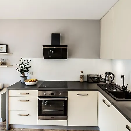 Przytulny Apartament Z Klimatyzacja Appartement *